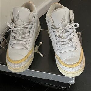 Jordan Sneakers White and Yellow